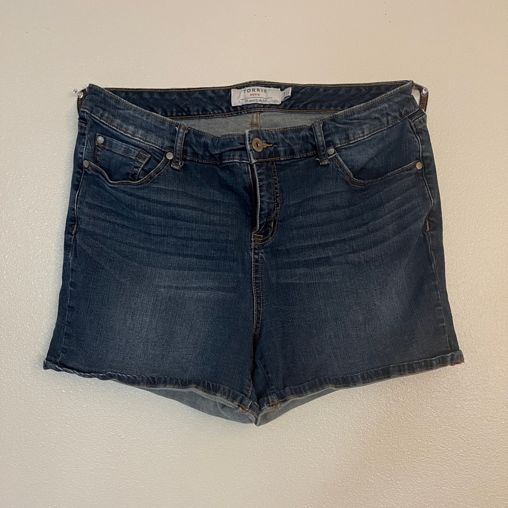 Classic jean shorts